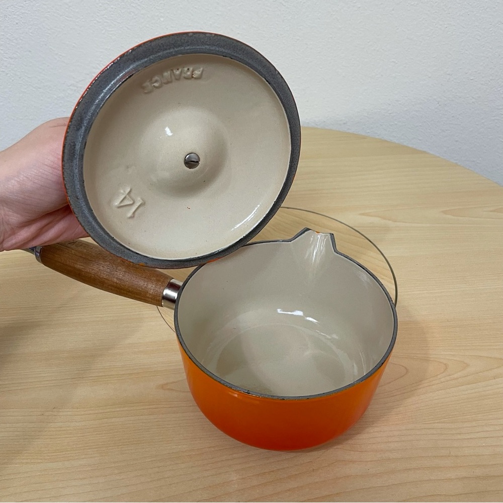 Le Creuset 3/4 Quart 0.75 Liter Flame Orange Enamel Coated Cast Iron Pot - Picture 8 of 8